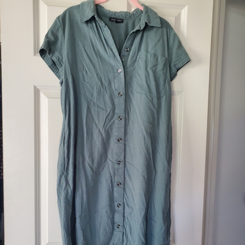 Universal Standard Dune Linen Shirtdress